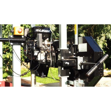 Trak taśmowy spalinowy Timberland o wymiarach toru 4000 x 900 mm Optimat kod: TMG 660S - 7
